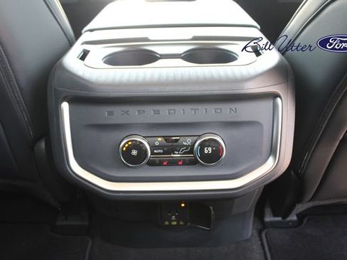 New 2026 Ford Expedition Platinum w/ Driver's Package AWD/4WD image 11