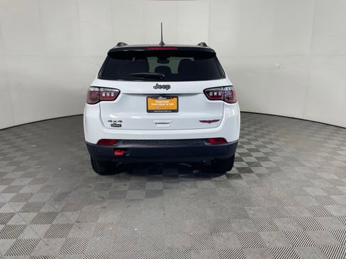Certified 2025 Jeep Compass Trailhawk AWD/4WD image 4