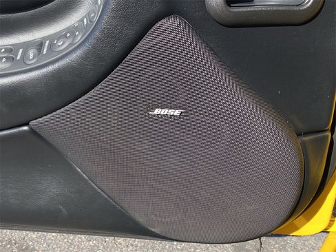 Used 2004 Chevrolet Corvette Coupe w/ Roof Package image 19