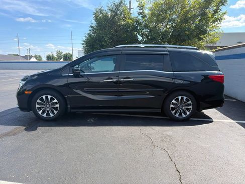 Certified 2024 Honda Odyssey EX-L image 2