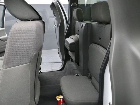 Used 2019 Nissan Frontier S image 10