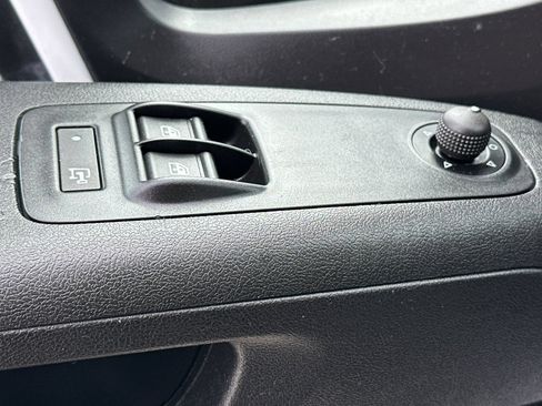 Used 2023 RAM ProMaster 2500 FWD image 12
