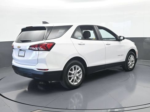 Used 2023 Chevrolet Equinox LS FWD image 6