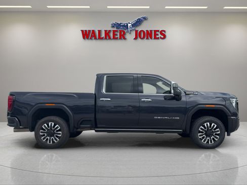 Used 2025 GMC Sierra 2500 Denali Ultimate image 2