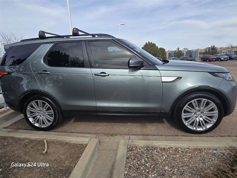 Used 2017 Land Rover Discovery HSE image 22