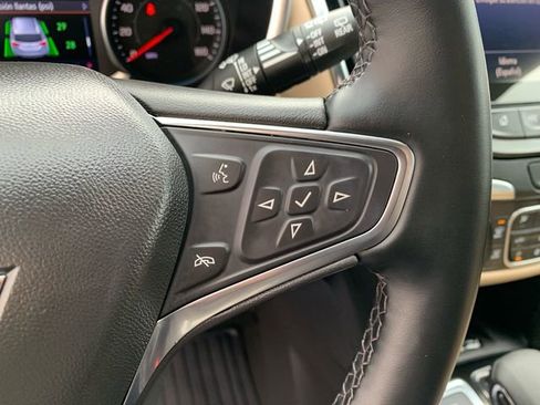 Used 2024 Chevrolet Equinox Premier image 24