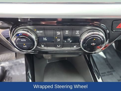 Certified 2025 Chevrolet Trax LT w/ LT Convenience Package image 15