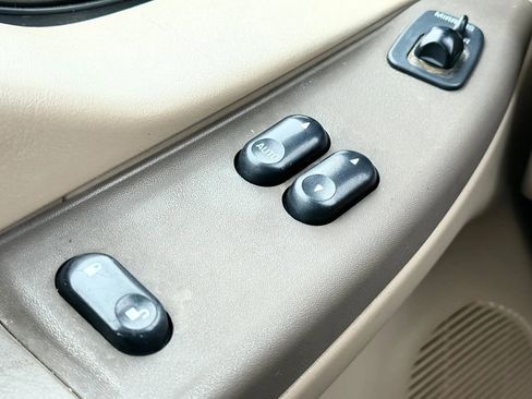 Used 2003 Ford F250 XL image 23