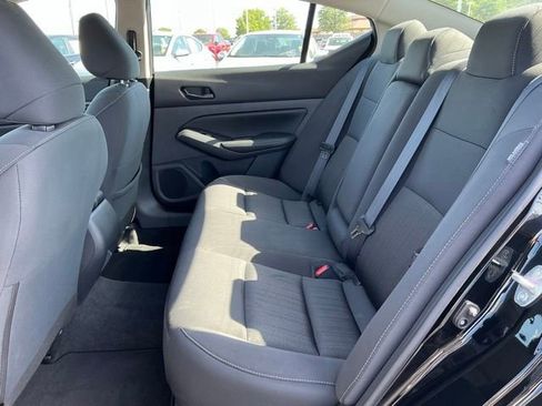 Used 2025 Nissan Altima 2.5 SV FWD image 15