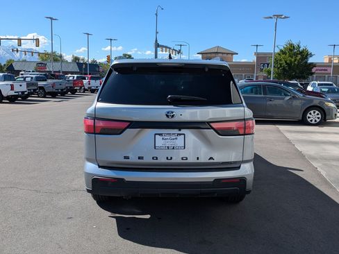 Used 2025 Toyota Sequoia SR5 AWD/4WD image 7