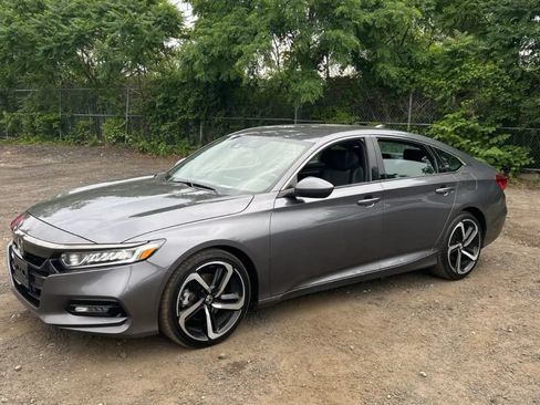 Used 2020 Honda Accord Sport image 2