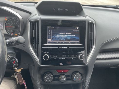 Used 2018 Subaru Crosstrek 2.0i Premium image 16