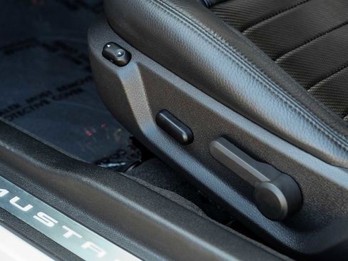 Used 2012 Ford Mustang GT Premium image 30