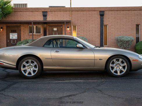 Used 2000 Jaguar XK8 Convertible RWD image 19