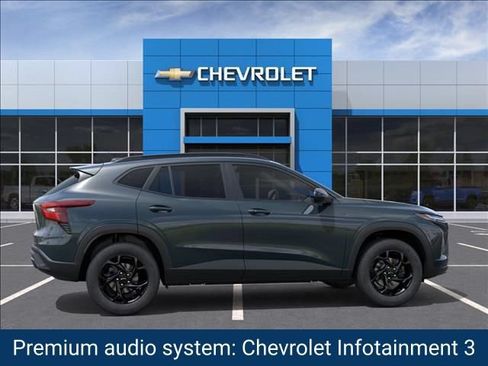 New 2026 Chevrolet Trax LT w/ Driver Confidence Package FWD image 5