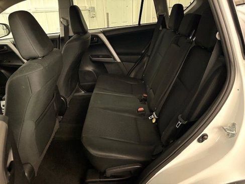 Used 2017 Toyota RAV4 LE image 9