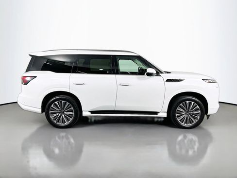 Used 2025 INFINITI QX80 Sensory AWD/4WD image 4