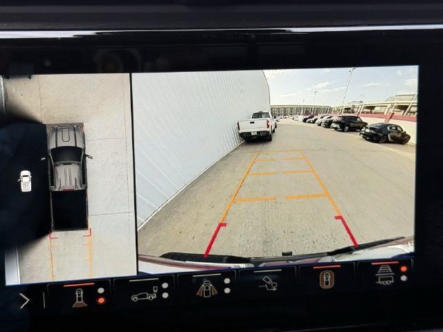 Used 2024 GMC Sierra 2500 AT4 w/ AT4 Premium Plus Package AWD/4WD image 19