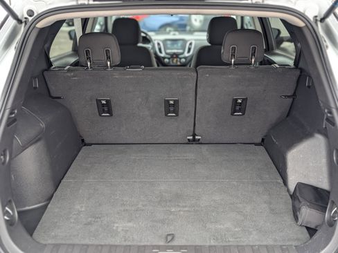 Used 2018 Chevrolet Equinox LT image 37