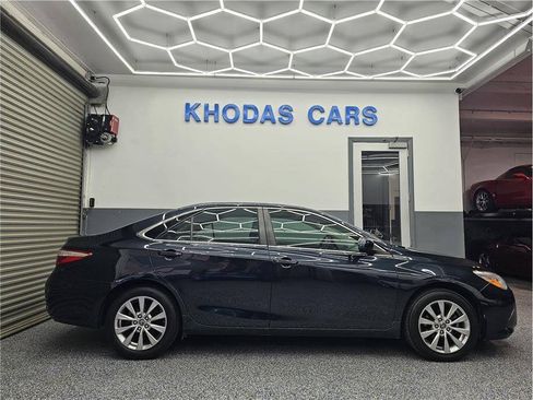 Used 2015 Toyota Camry XLE FWD image 5
