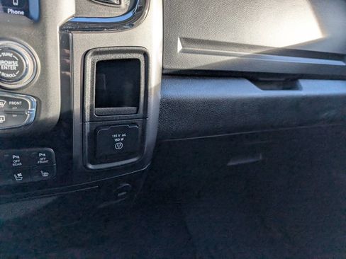Used 2018 RAM 2500 Laramie w/ Sport Appearance Group image 30