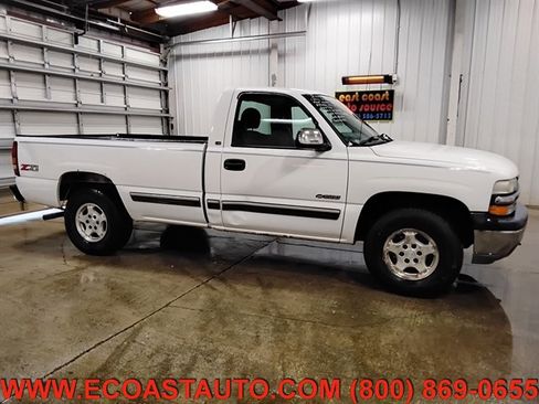 Used 2000 Chevrolet Silverado 1500 LS w/ Off-Road Chassis Pkg image 2