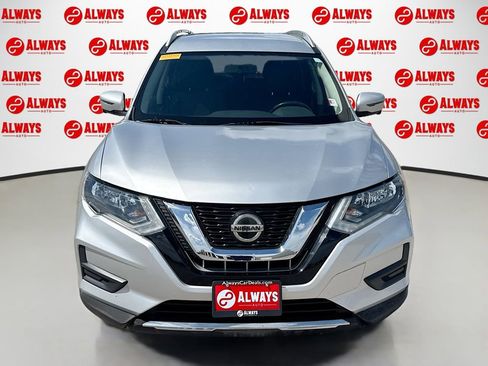 Used 2018 Nissan Rogue SV w/ Premium Package AWD/4WD image 2