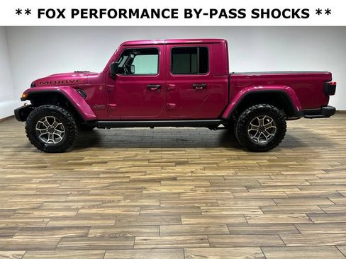 Used 2024 Jeep Gladiator Mojave AWD/4WD image 9