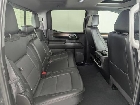 Used 2024 GMC Sierra 1500 Denali w/ Technology Package AWD/4WD image 19