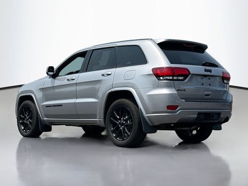 Used 2020 Jeep Grand Cherokee Altitude AWD/4WD image 14