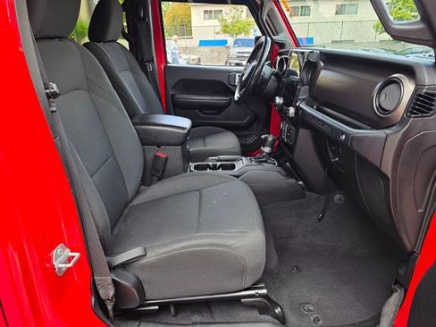 Used 2019 Jeep Wrangler Unlimited Sport S AWD/4WD image 14
