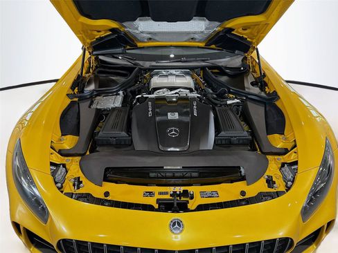 Used 2019 Mercedes-Benz AMG GT R image 22