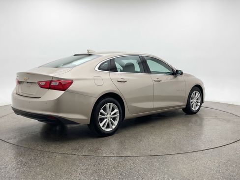 Used 2024 Chevrolet Malibu LT FWD image 9
