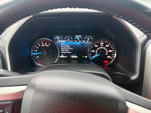 Used 2017 Ford F150 Lariat w/ Equipment Group 502A Luxury AWD/4WD image 7