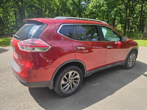 Used 2016 Nissan Rogue SL AWD/4WD image 2