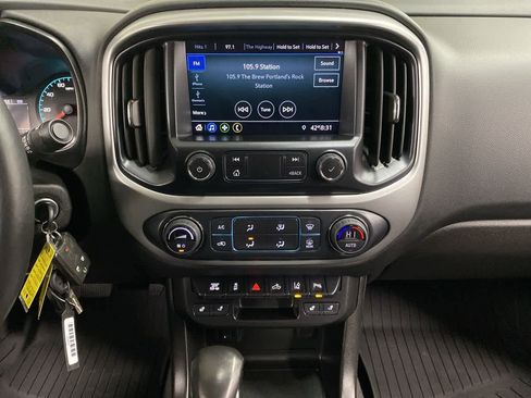 Used 2022 Chevrolet Colorado LT w/ Luxury Package image 24