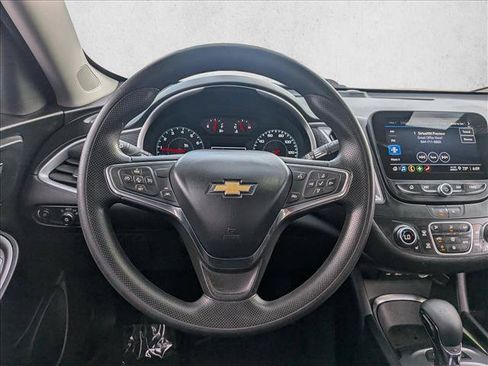 Used 2024 Chevrolet Malibu LT FWD image 13