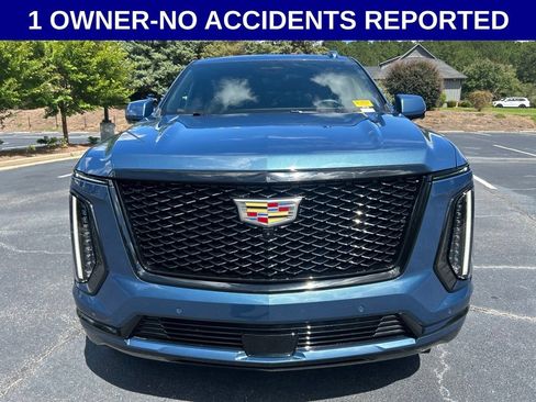 Used 2025 Cadillac Escalade Sport w/ LPO, ONYX Package RWD image 13