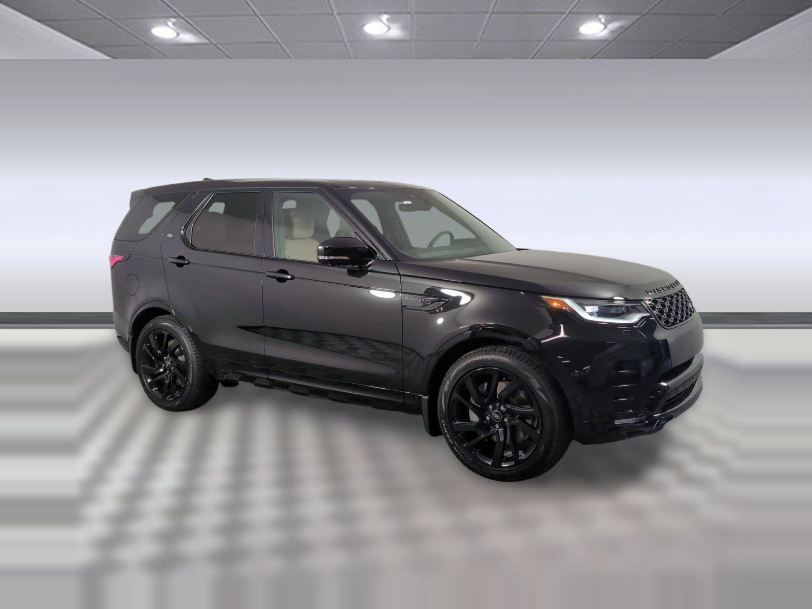 Used 2025 Land Rover Discovery Dynamic SE AWD/4WD image 7
