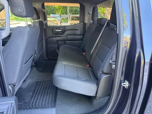 Used 2022 Chevrolet Silverado 1500 Custom Trail Boss AWD/4WD image 9