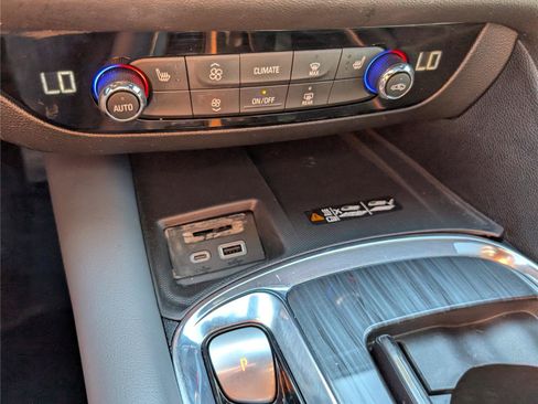 Used 2023 Buick Enclave Essence w/ Experience Buick Package FWD image 28