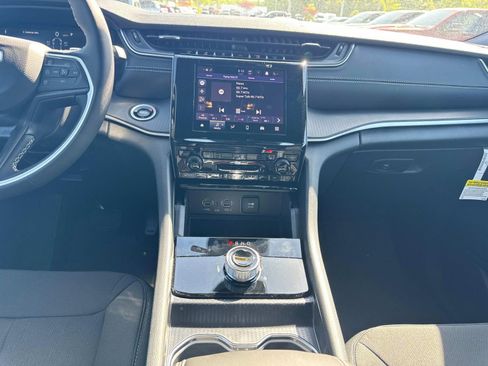 New 2026 Jeep Grand Cherokee L Laredo AWD/4WD image 21