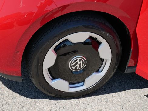Certified 2025 Volkswagen ID. Buzz Pro S Plus AWD/4WD image 15