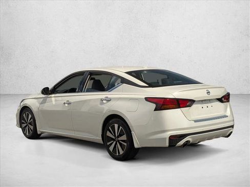 Used 2021 Nissan Altima 2.5 SL FWD image 8