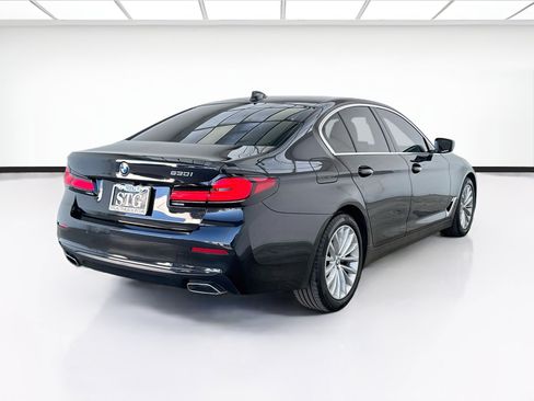 Used 2023 BMW 530i w/ Premium Package RWD image 4