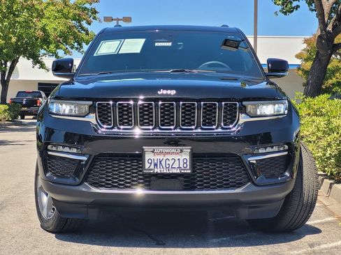 Used 2025 Jeep Grand Cherokee Limited AWD/4WD image 2