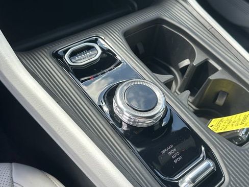 New 2026 Jeep Cherokee Overland image 29