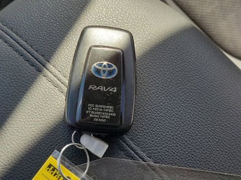Used 2020 Toyota RAV4 Limited image 35