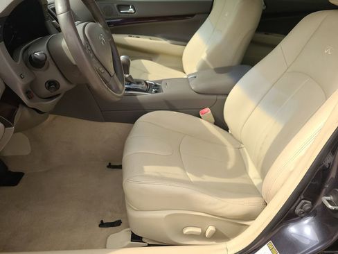 Used 2013 INFINITI G37 x w/ Premium Pkg image 13