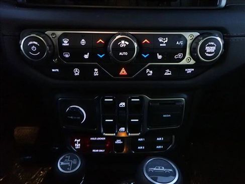 New 2026 Jeep Gladiator Mojave image 17